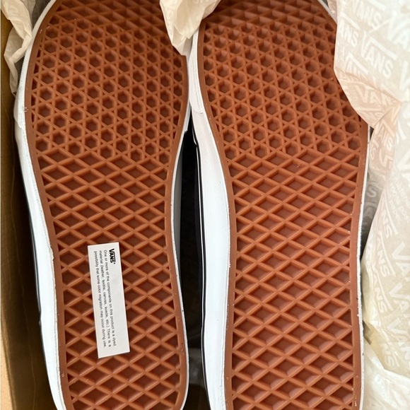 Vans Filmore Hi Black and White High-Top Sneakers Men’s 13 NEW - Picture 3 of 4